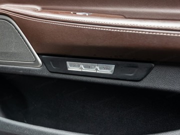 BMW Seria 7 G11-G12 Sedan 740d 320KM 2017 Od ręki - 740d xDrive Sedan 3.0 320KM 2017, zdjęcie 9