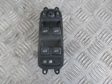 PANEL ŘÍZENÍ SKLY LEVÝ PŘEDNÍ VOLVO V50 04-08R 30658444