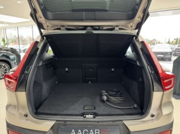 Volvo XC40 Crossover Plug-In Facelifting 1.5 T4 211KM 2022 Volvo XC 40 T4 Start Plug In Kamera cofania Ambiente Nawigacja CarPlay, zdjęcie 15