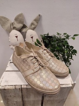 ТУФЛИ НА ТЕЛЕЖКЕ, КОЖАНЫЕ, АЖУРНЫЕ ВЕСНА HELIOS 36