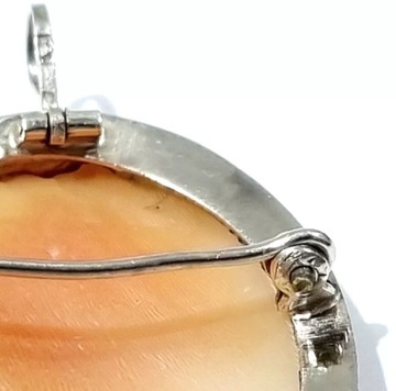 ВИНТАЖНАЯ ЗОЛОТАЯ БРОШЬ С КАМЕЕЙ 585/3,71Г БЕЛОЕ ЗОЛОТО