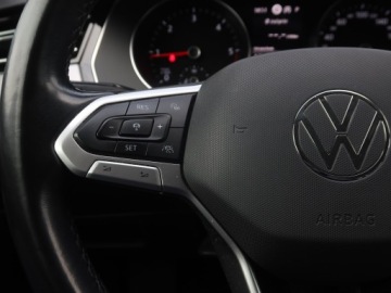 Volkswagen Passat B8 Variant Facelifting 2.0 TDI SCR 150KM 2020 VW Passat 2.0 TDI, Salon Polska, Serwis ASO, zdjęcie 18