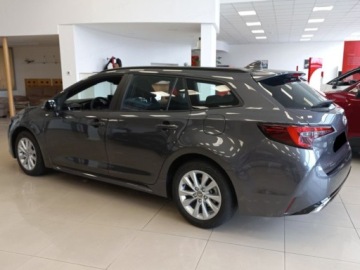 Toyota Corolla XII TS Kombi Facelifting 1.8 Hybrid 140KM 2026 Od ręki - Comfort 1.8 Hybrid 140KM | Podgrzewane fotele!, zdjęcie 4