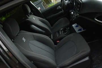 Chrysler Pacifica II 3.6 V6 291KM 2019 Chrysler Pacifica 3.6 V6 291KM 2019r. Touring, zdjęcie 23