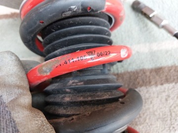 АМОРТИЗАТОР ЛЕВЫЙ ПЕРЕДНИЙ PORSCHE 911 992 GT3 22r