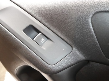 VW TIGUAN НАКЛАДКА ДВЕРИ 5N0867012B ПРАВАЯ