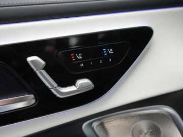 Mercedes CLE Coupe 2.0 300 258KM 2026 MERCEDES-BENZ CLE 300 4-Matic AMG Line 2.0 (258KM) 2026, zdjęcie 9