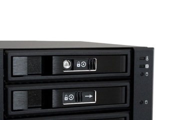 Карманная объединительная плата Chieftec CBP-2131SAS с 3 жесткими дисками