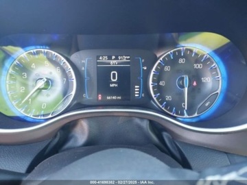 Chrysler Voyager V 2022 Chrysler Voyager 2022r., 3.6L 3.6 Hybryda 287KM, zdjęcie 10