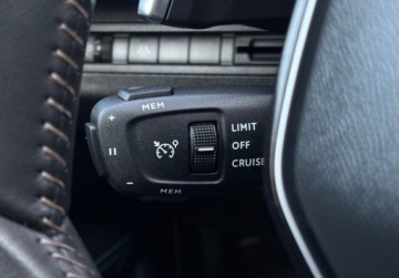 Peugeot 5008 II Crossover Facelifting 1.5 BlueHDi 130KM 2024 Peugeot 5008 1.5 BlueHDi 130KM Allure SS EAT8 Vat 23 serwis ASO 1.5 130KM, zdjęcie 30