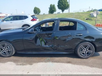 Mercedes Klasa C W206 2024 Mercedes-Benz Klasa C 300 2024 2.0l 2.0 Benzyna 255KM, zdjęcie 2