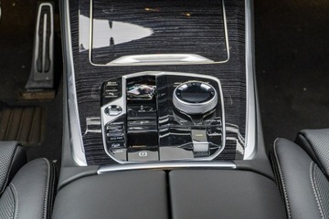 BMW X5 G05 SUV Facelifting 3.0 30d 298KM 2025 BMW X5 xDrive30d Dostępny od ręki!, zdjęcie 15