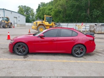 Alfa Romeo Giulia II Sedan 2.0 TBi 280KM 2018 Alfa Romeo Giulia TI Sport 2018 2.0l 2.0 Benzyna 280KM, zdjęcie 2