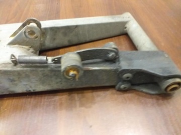 ЗАДНИЙ ПОВОРОТНЫЙ РЫЧАГ квадроцикла LONCIN 250