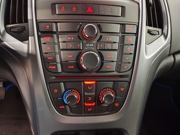 Opel Astra J GTC 1.4 Turbo ECOTEC 140KM 2013 Opel Astra J 1.4 Turbo 140 KM, zdjęcie 10