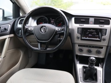 Volkswagen Golf VII Variant 1.6 TDI CR DPF BlueMotion Technology 105KM 2015 VW Golf 1.6 TDI, Salon Polska, Xenon, Bi-Xenon, zdjęcie 6