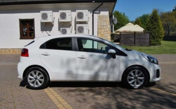 Kia Rio III Sedan Facelifting 1.2 DOHC CVVT 84KM 2015 Kia Rio GWARANCJA, 2015r, 1.2 Benzyna 84KM, Niski przebieg, Ladnie utrzyma, zdjęcie 18