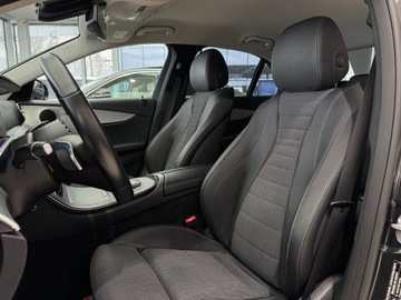 Mercedes Klasa E W213 Limuzyna Facelifting 2.0 E220d 194KM 2021 Mercedes-Benz E 220 4-Matic AMG/Avantgarde / 1 wła, zdjęcie 8