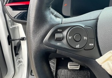 Opel Corsa F CORSA-e e 136KM 2022 Opel Corsa Elektryk Radio Kamera Tempomat Sensor Klimatyzacja Elektryczny, zdjęcie 18