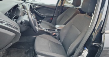 Ford Focus III Sedan Facelifting 1.0 EcoBoost 125KM 2015 Ford Focus 1.0 Ecoboost 125KM Salon PL LEDY Benzyna 125KM, zdjęcie 16