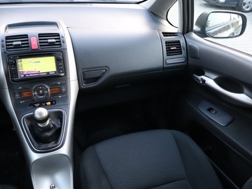 Toyota Auris I Hatchback 5d Facelifting 1.6 Valvematic 132KM 2012 Toyota Auris 1.6 Valvematic, Salon Polska, Navi, zdjęcie 7