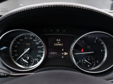 Mercedes Klasa M W164 Off-roader Facelifting 3.0 V6 (300 CDI BlueEFFICIENCY) 204KM 2010 Mercedes ML ML 300 CDI, 201 KM, 4X4, Automat, zdjęcie 10