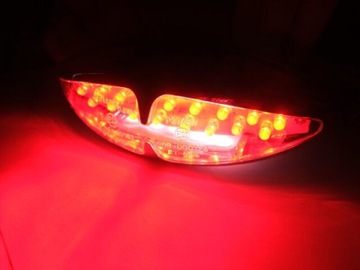 ЗАДНИЙ ФОНАРЬ УНИВЕРСАЛЬНЫЙ СВЕТОДИОДНЫЙ ХРОМ, ОДОБРЕНИЕ