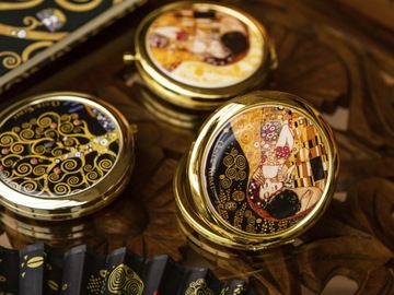 Зеркало - Г. Климт, Поцелуй (коричневый фон, CARMANI)