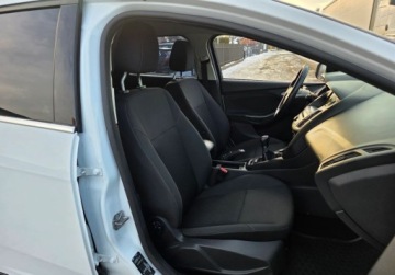 Ford Focus III Kombi Facelifting 1.0 EcoBoost 100KM 2018 Ford Focus SW Benzynkaserwisnowy rozrzad Benzyna 100KM, zdjęcie 11