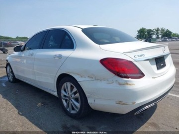 Mercedes Klasa C W205 2019 Mercedes-Benz Klasa C 2019 MERCEDES-BENZ C 300 4MATIC 2.0 Benzyna 255KM, zdjęcie 10
