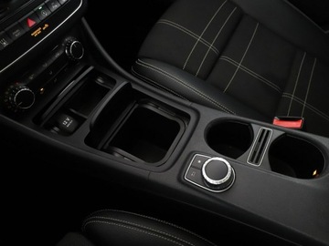 Mercedes GLA I Off-roader 1.6 200 156KM 2015 Mercedes GLA 200 automat grzane fotele navi, zdjęcie 27