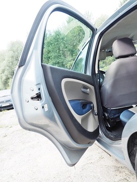 FIAT GRANDE PUNTO ZÁMEK DVEŘE ZADNÍ PRAVÝ NA CENTRÁLNÍ