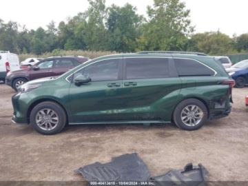 Toyota Sienna III 2024 Toyota Sienna Le, 2024r., 4x4, 2.5L 2.5 Hybryda 245KM, zdjęcie 1