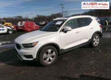 Volvo XC40 Crossover 2.0 T5 247KM 2020 Volvo XC 40 2020, 2.0L, 4x4, T5 MOMENTUM, od u...