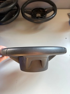 КОЖАНЫЙ РУЛЕВОЙ КОЛЕСО AUDI Q3 8U, Q7 4L0419689A