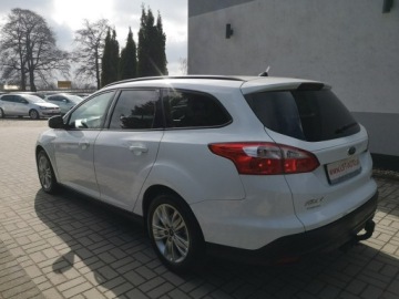 Ford Focus III Kombi 1.0 EcoBoost 125KM 2012 Ford Focus 1.0 12V 125KM Klimatyzacja Nawi Parktro, zdjęcie 8
