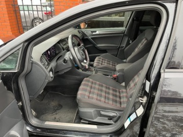 Volkswagen Golf VII GTI 3d Facelifting 2.0 TSI 245KM 2018 Volkswagen Golf 2.0 benzyna 245 KM GTI performance DSG zarej w PL zad, zdjęcie 9
