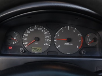 Toyota Avensis I Sedan 1.6 110KM 2001 Toyota Avensis 1.6 VVT-i, Salon Polska, Klima, zdjęcie 10