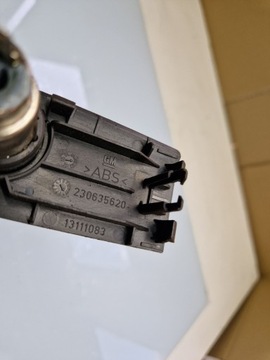 OPEL VECTRA C 2003 HNÍZDO ZAPALOVAČE ZADNÍ TUNELU STŘEDNÍHO