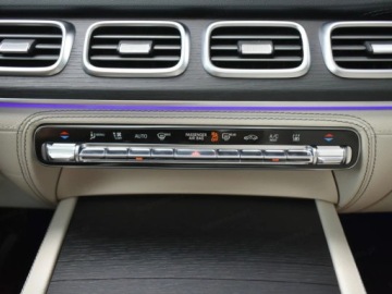 Mercedes GLS X167 SUV Facelifting 3.0 450d 367KM 2026 MERCEDES-BENZ GLS 450 d 4-MATIC AMG Line 3.0 (367KM) 2026, zdjęcie 13