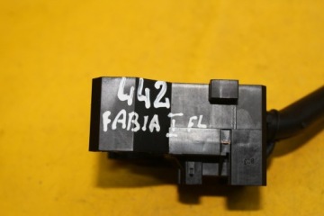 ПЕРЕКЛЮЧАТЕЛЬ СТЕКЛООЧИСТИТЕЛЕЙ 4B0953503H FABIA I FL