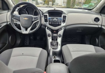 Chevrolet Cruze Sedan 1.6 i 113KM 2009 Chevrolet Cruze Chevrolet Cruze Chevrolet CRUZE 1.6 2009r - ladny stan, zdjęcie 4