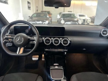 Mercedes CLA C118/X118 Shooting Brake Facelifting 1.3 200 163KM 2025 CLA 200 AMG Line Shooting Brake 1.3 (163KM) 2025, zdjęcie 9