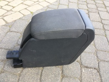 ПОДЛОКОТНИК VW GOLF V ОРИГИНАЛЬНЫЕ ЧАШКИ