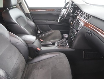 Skoda Superb II Kombi 2.0 TDI CR DPF 140KM 2012 Skoda Superb 2.0 TDI, DSG, Navi, Xenon, Klima, zdjęcie 8