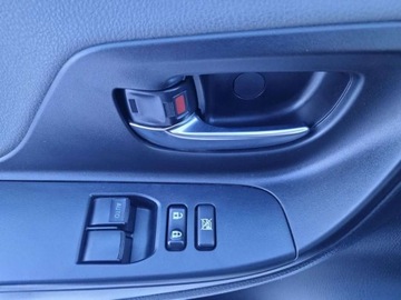 Toyota Yaris III Hatchback 5d Facelifting 2017 1.5 Dual VVT-iE 111KM 2019 Toyota Yaris Toyota Yaris 1,5-Dual-VVT-iE, serwisowany w ASO, 1.5 Benzyna, zdjęcie 19