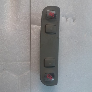 LAMPKA OSWIETLENIA KABINY AUDI A4 B5 8D0947111A