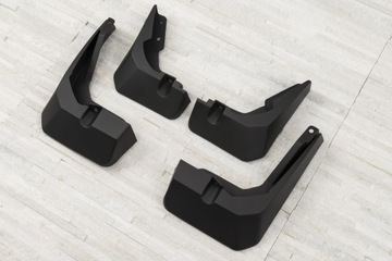 FORD FOCUS MK4 IV 18- КОМПЛЕКТ СПЕЦИАЛЬНЫХ БРЫЗГОВИКОВ