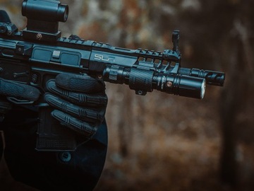 Latarka laserowa Fenix TK30 ZASIĘG 1200 m