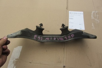 ŁAPA WSPORNIK SKRZYNI BIEGÓW BMW E90 e91 e92 3.0 d